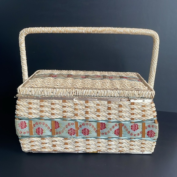 Dritz Japan Vintage Sewing Basket Hinged Lid Decorative Craft Storage AS IS - Picture 4 of 13